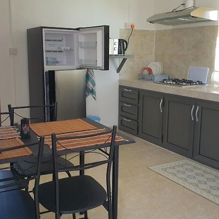 Chez Johnny Apartment กรองด์เบย์ ภายนอก รูปภาพ